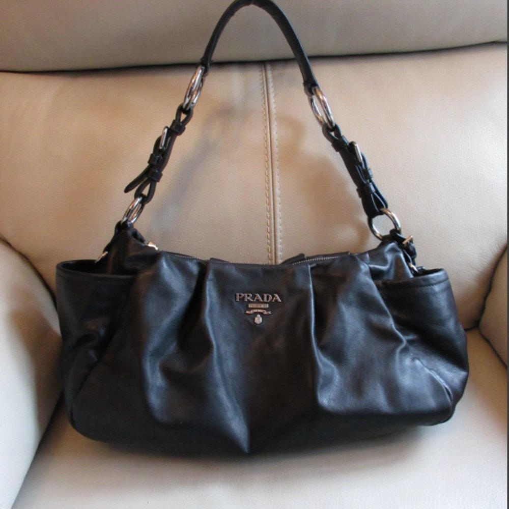 PRADA leather shoulder bag black